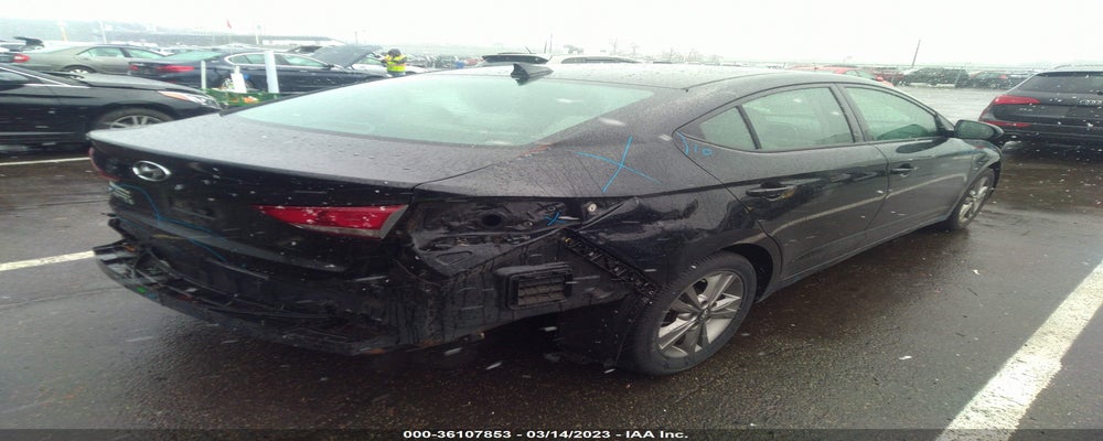 5NPD84LF3HH001580 2017 HYUNDAI ELANTRA photo no. 4