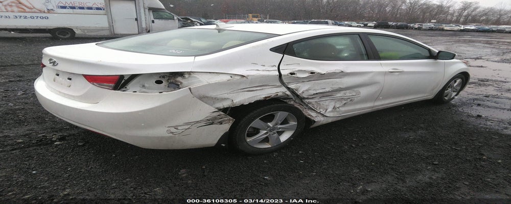 5NPDH4AE4DH383266 2013 HYUNDAI ELANTRA photo no. 4