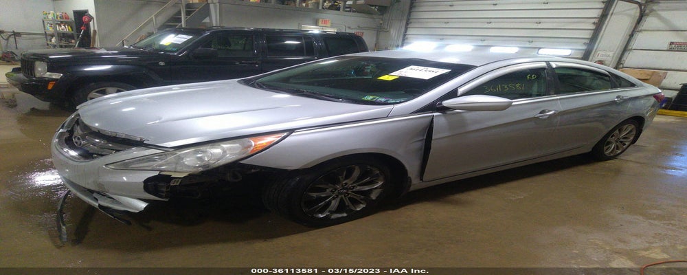 5NPEC4AC9BH254521 2011 HYUNDAI SONATA photo no. 2