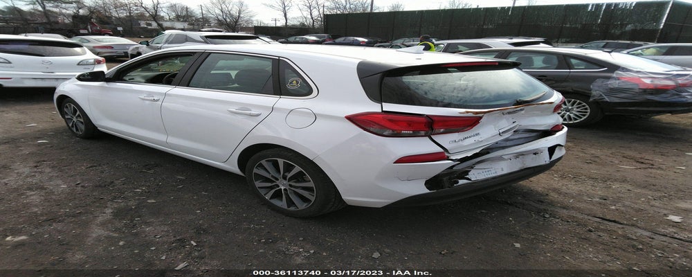 KMHH35LE2JU024367 2018 HYUNDAI ELANTRA GT photo no. 3