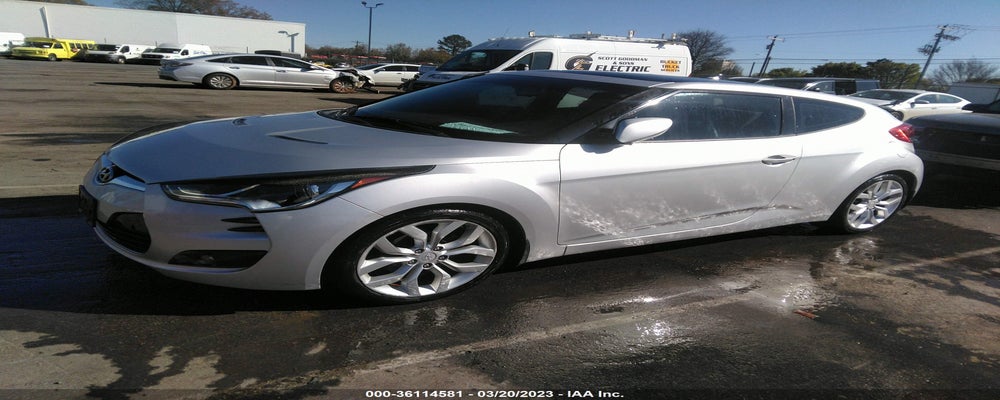 KMHTC6AD1CU044722 2012 HYUNDAI VELOSTER photo no. 2