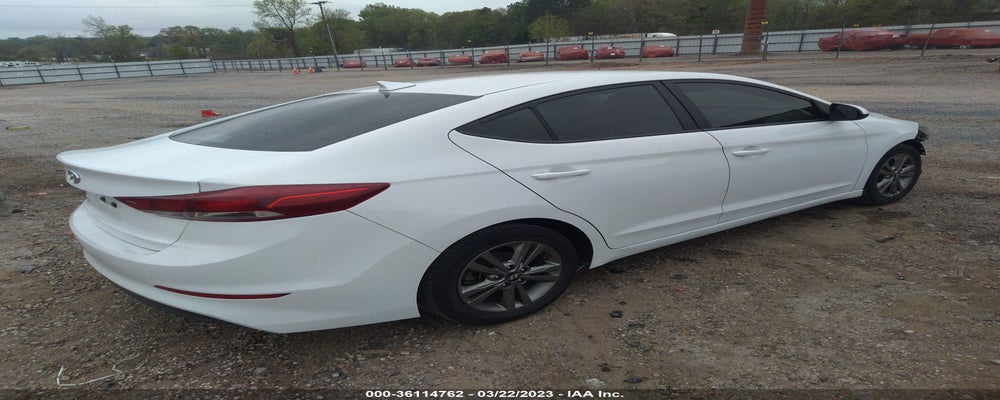5NPD84LF0JH215853 2018 HYUNDAI ELANTRA photo no. 4