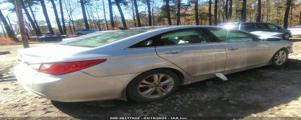 5NPEC4AC3DH652035 2013 HYUNDAI SONATA photo no. 4