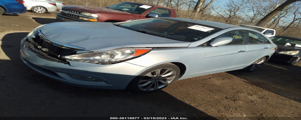 5NPEC4ACXBH136185 2011 HYUNDAI SONATA photo no. 2