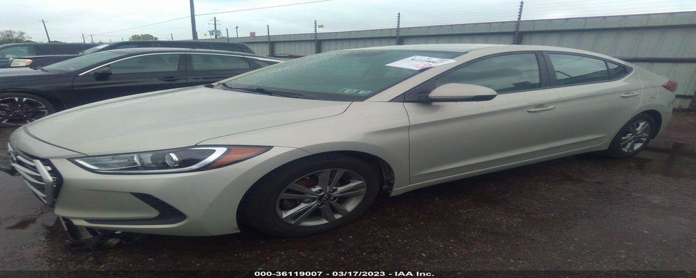 KMHD84LF1HU102716 2017 HYUNDAI ELANTRA photo no. 2