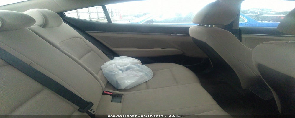 KMHD84LF1HU102716 2017 HYUNDAI ELANTRA photo no. 8