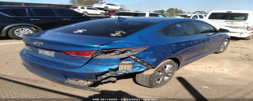 KMHD84LF5JU615621 2018 HYUNDAI ELANTRA photo no. 4