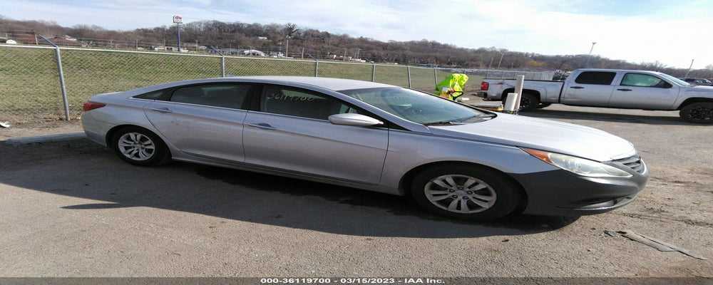 5NPEB4AC4BH164860 2011 HYUNDAI SONATA photo no. 4