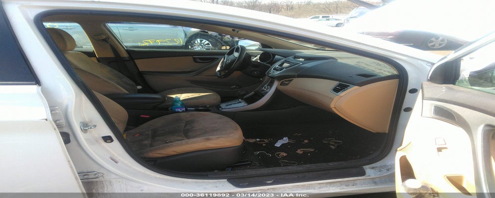 5NPDH4AE3BH021586 2011 HYUNDAI ELANTRA photo no. 5