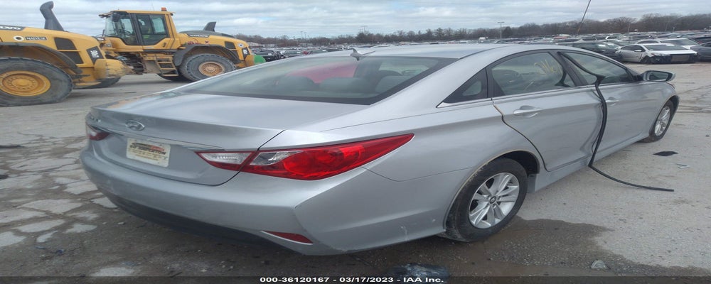 5NPEB4AC3EH925933 2014 HYUNDAI SONATA photo no. 4