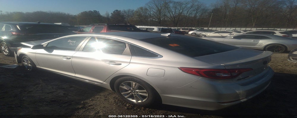 5NPE24AF6FH125493 2015 HYUNDAI SONATA photo no. 3