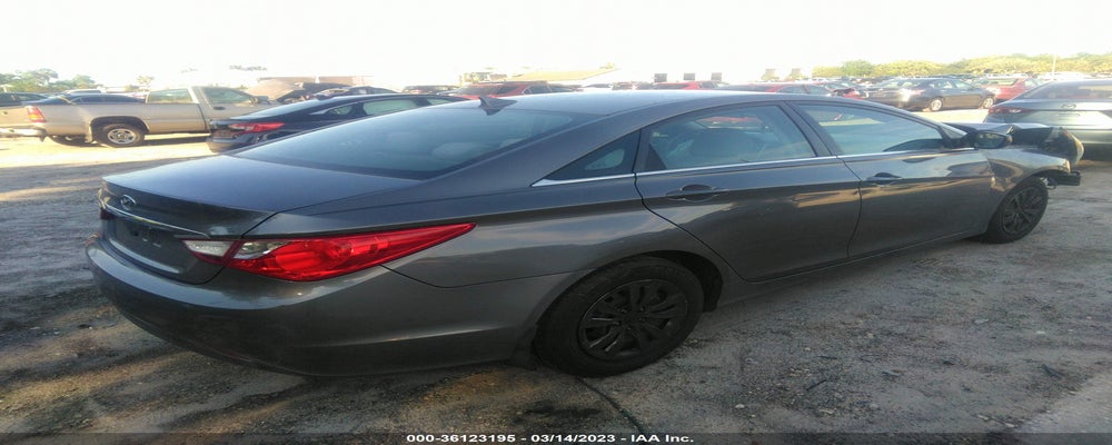 5NPEB4AC4BH147850 2011 HYUNDAI SONATA photo no. 4