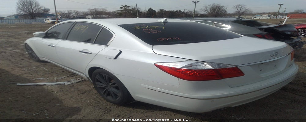 KMHGC4DF8BU139442 2011 HYUNDAI GENESIS photo no. 3