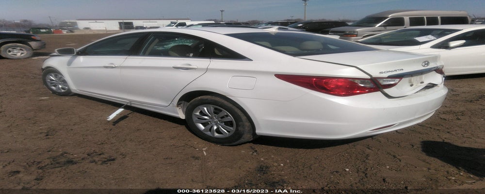 5NPEB4AC1BH056521 2011 HYUNDAI SONATA photo no. 3