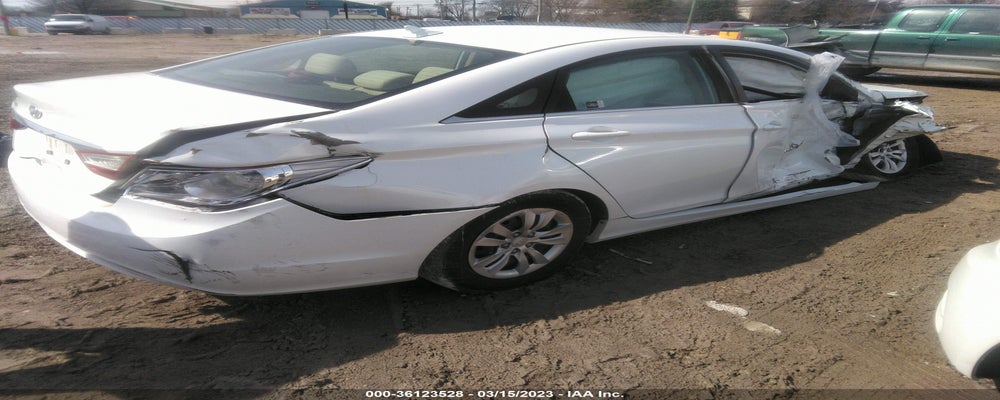 5NPEB4AC1BH056521 2011 HYUNDAI SONATA photo no. 4