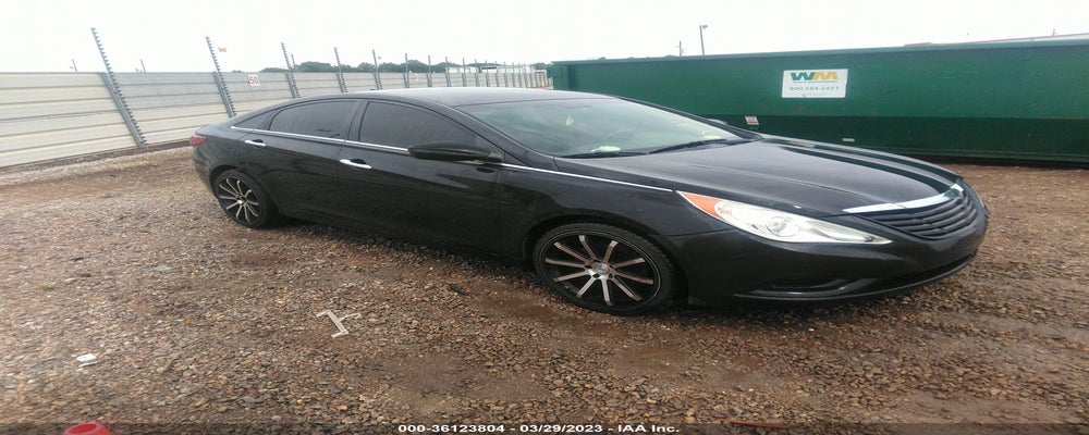 5NPEB4AC8DH565878 2013 HYUNDAI SONATA photo no. 2