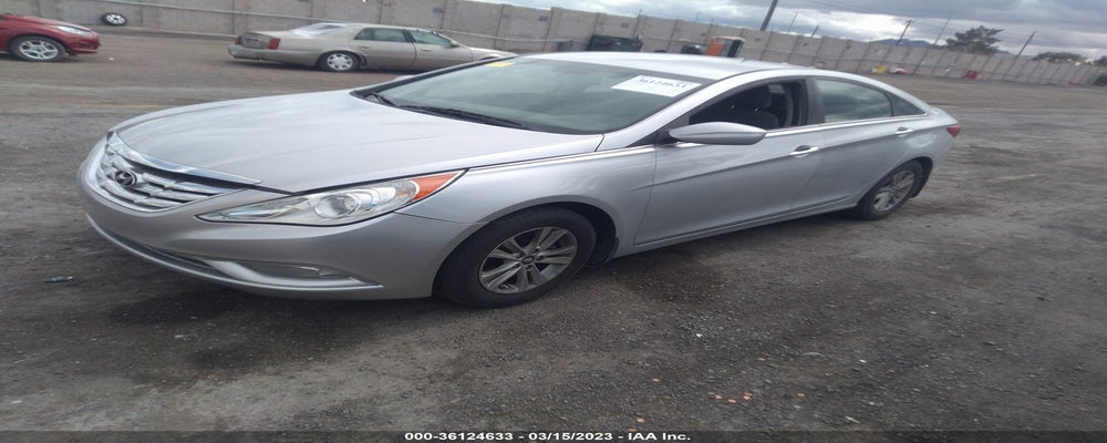 5NPEB4AC0DH675985 2013 HYUNDAI SONATA photo no. 2