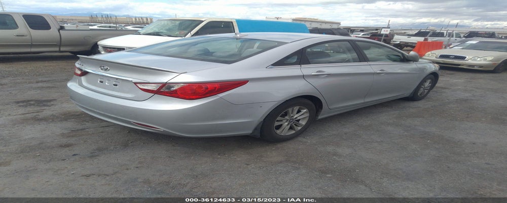 5NPEB4AC0DH675985 2013 HYUNDAI SONATA photo no. 4