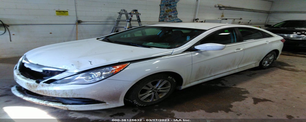 5NPEB4AC4EH831088 2014 HYUNDAI SONATA photo no. 2