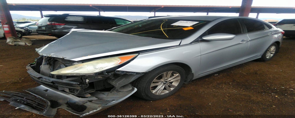 5NPEB4AC1BH265418 2011 HYUNDAI SONATA photo no. 2