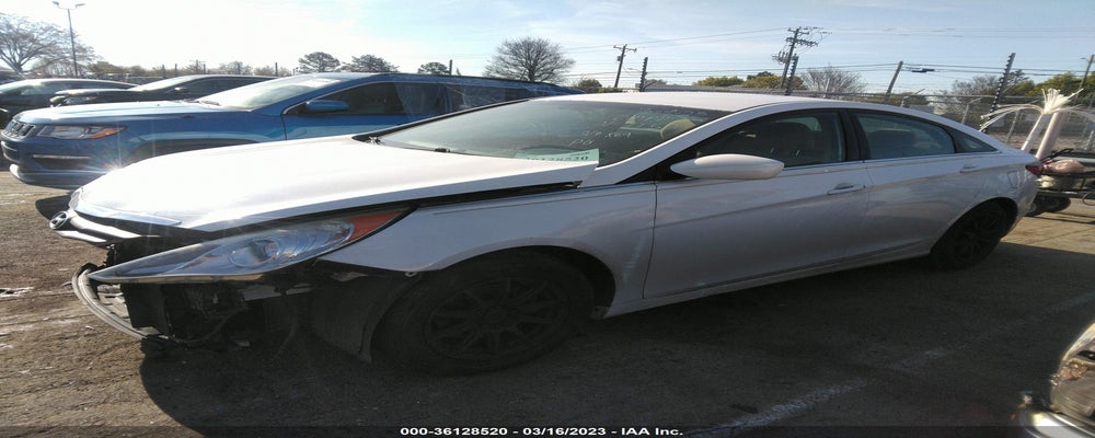 5NPEB4AC2DH507152 2013 HYUNDAI SONATA photo no. 2