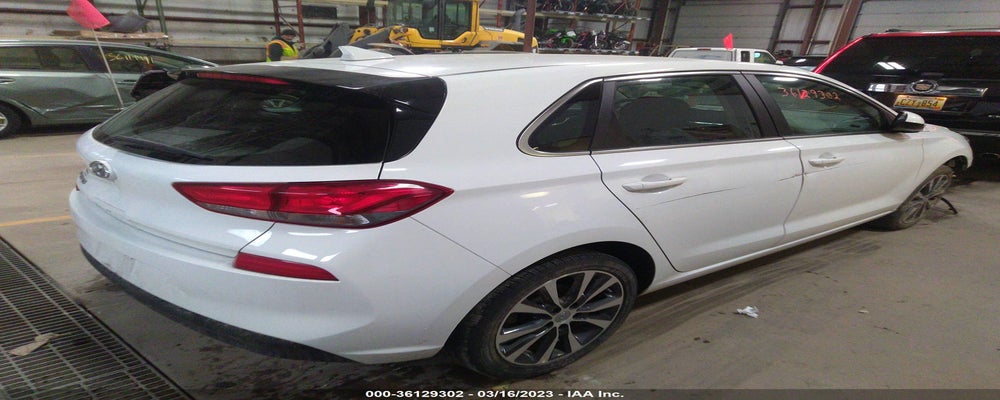 KMHH35LE9KU103116 2019 HYUNDAI ELANTRA GT photo no. 4