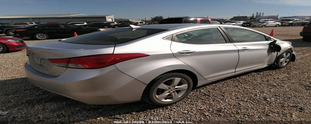 5NPDH4AE9DH306165 2013 HYUNDAI ELANTRA photo no. 4