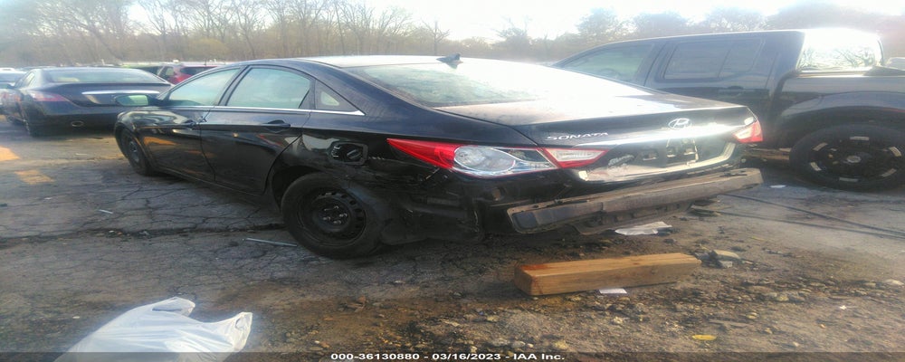 5NPEB4AC8BH093730 2011 HYUNDAI SONATA photo no. 3