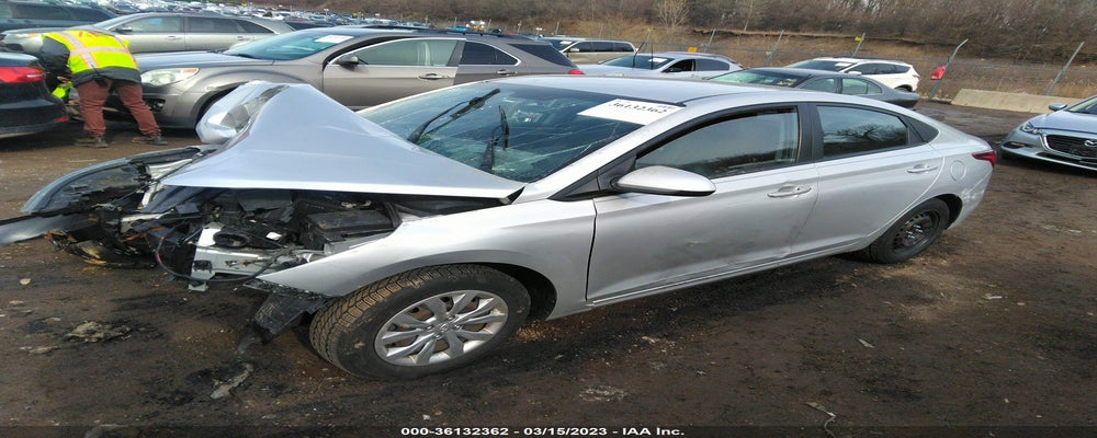3KPC24A33JE016757 2018 HYUNDAI ACCENT photo no. 2