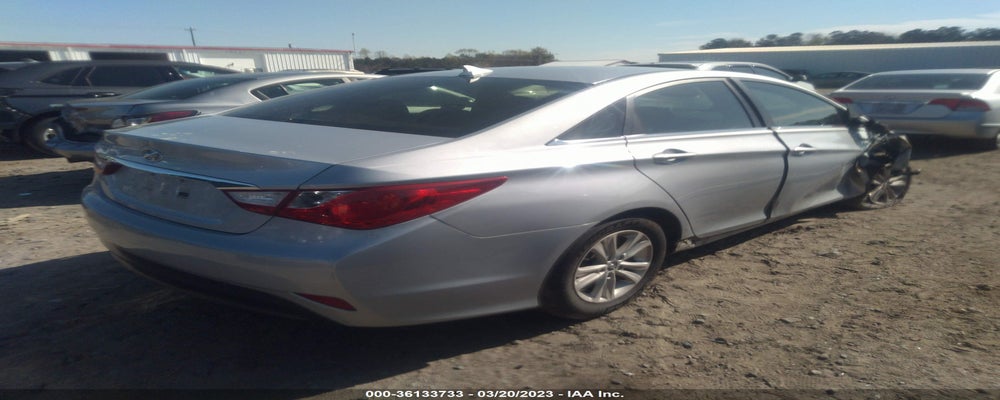 5NPEB4AC0EH884130 2014 HYUNDAI SONATA photo no. 4