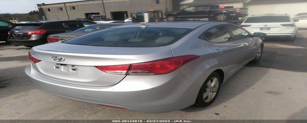 5NPDH4AE0DH315093 2013 HYUNDAI ELANTRA photo no. 4