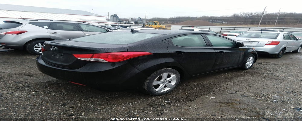 5NPDH4AE9DH381416 2013 HYUNDAI ELANTRA photo no. 4