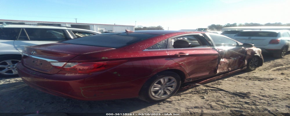 5NPEB4AC8BH085806 2011 HYUNDAI SONATA photo no. 4