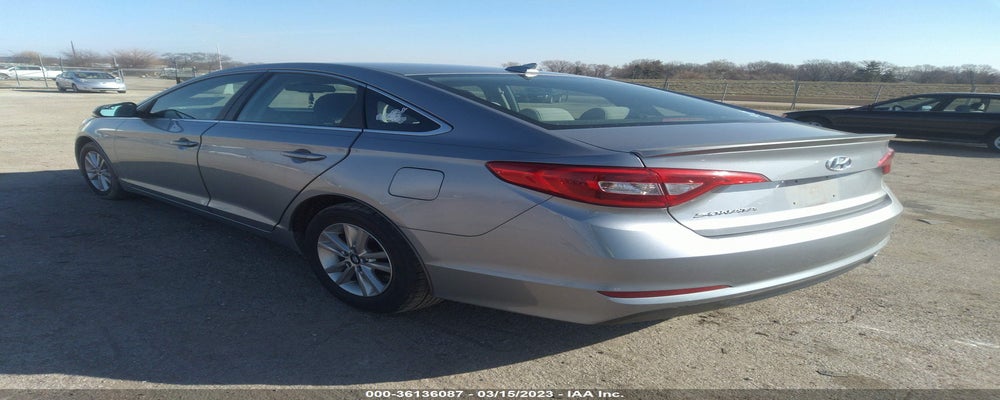 5NPE24AF7FH015116 2015 HYUNDAI SONATA photo no. 3