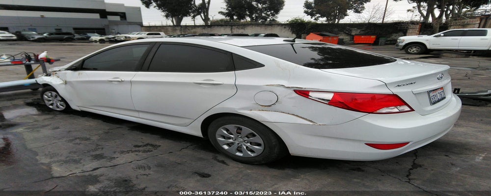 KMHCT4AE7HU388429 2017 HYUNDAI ACCENT photo no. 3