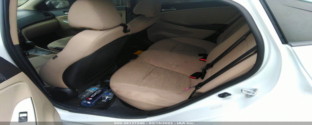 KMHCT4AE7HU388429 2017 HYUNDAI ACCENT photo no. 8