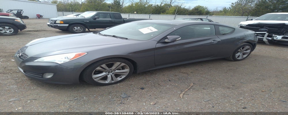 KMHHU6KH7BU042928 2011 HYUNDAI GENESIS COUPE photo no. 2