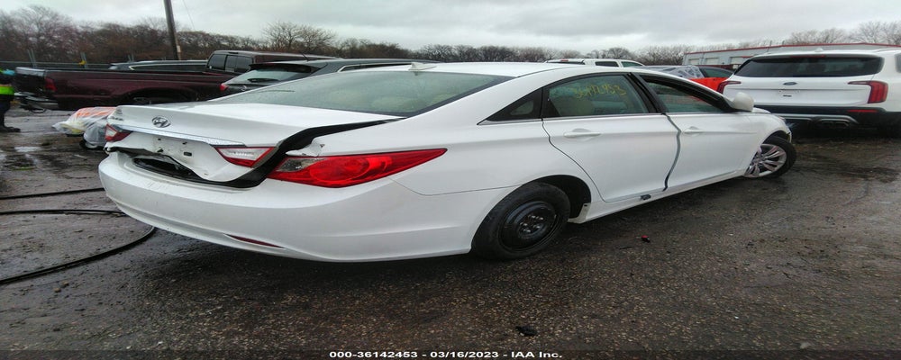 5NPEB4AC6CH371283 2012 HYUNDAI SONATA photo no. 4