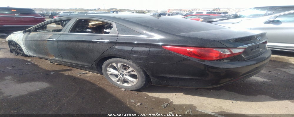 5NPEC4AC4BH273820 2011 HYUNDAI SONATA photo no. 3