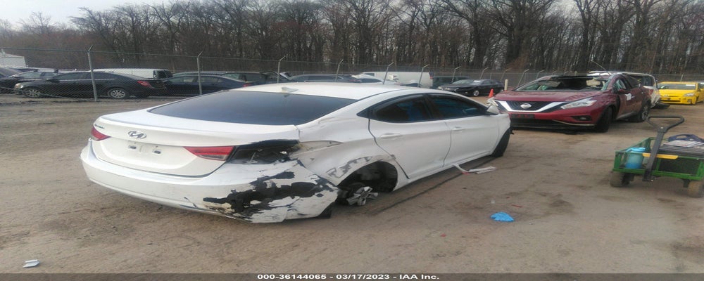 5NPDH4AE4DH432689 2013 HYUNDAI ELANTRA photo no. 4