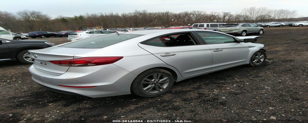 5NPD84LF5JH374125 2018 HYUNDAI ELANTRA photo no. 4