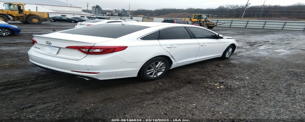 5NPE24AF5FH010612 2015 HYUNDAI SONATA photo no. 4