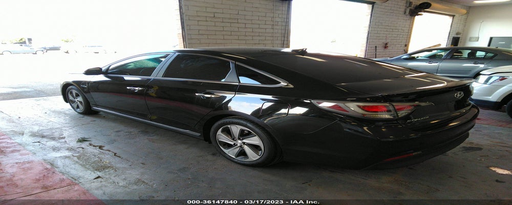 KMHE14L23GA022436 2016 HYUNDAI SONATA photo no. 3