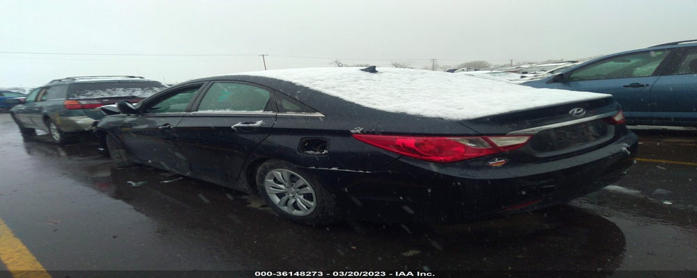 5NPEB4AC0BH192588 2011 HYUNDAI SONATA photo no. 3
