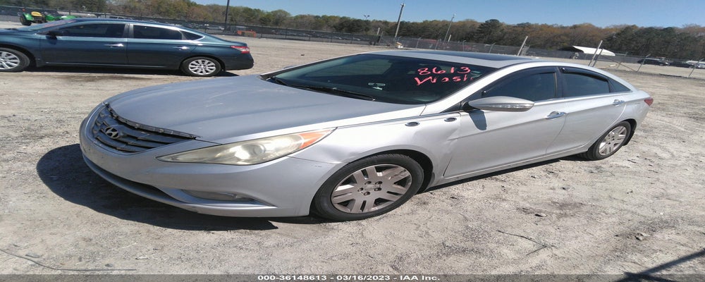 5NPEC4AC0BH153903 2011 HYUNDAI SONATA photo no. 2