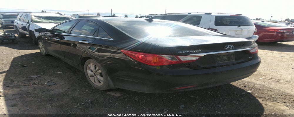 5NPEC4AC2BH125598 2011 HYUNDAI SONATA photo no. 3