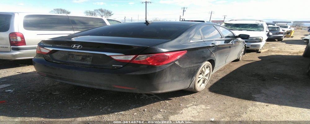 5NPEC4AC2BH125598 2011 HYUNDAI SONATA photo no. 4