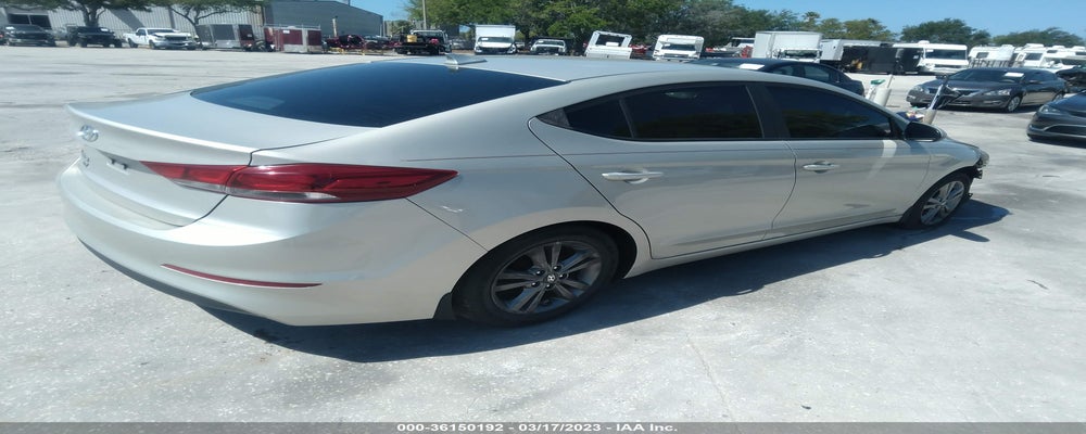 5NPD84LF7HH197393 2017 HYUNDAI ELANTRA photo no. 4