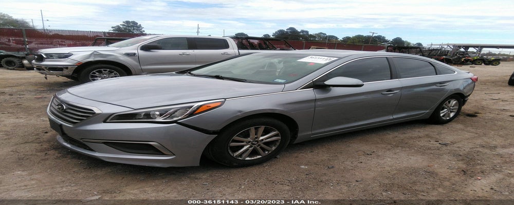 5NPE24AF3HH592244 2017 HYUNDAI SONATA photo no. 2