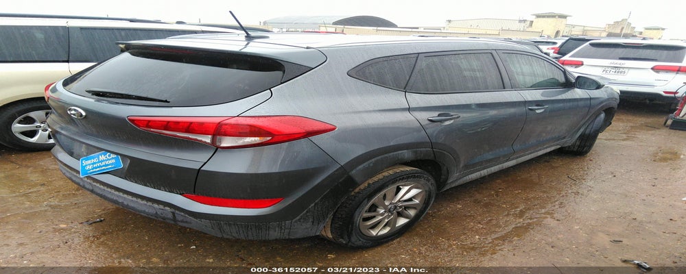 KM8J33A40HU275012 2017 HYUNDAI TUCSON photo no. 4
